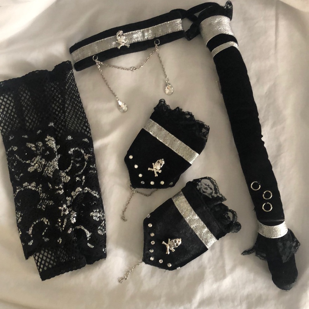 Costume